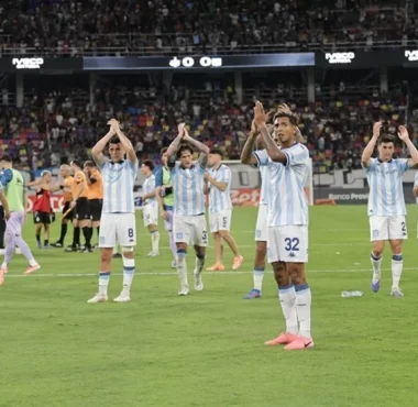 Zuculini habló luego del empate de Racing: “Todavía nos.."